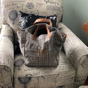 CLEARANCE!!!! Thirty-one new “m” plaid bag